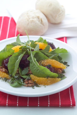Beetroot And Rocket Salad With Mint Dressing