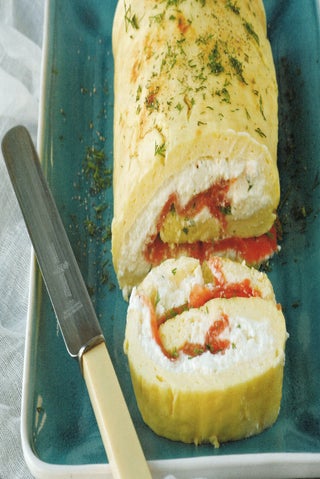 Smoked salmon roulade with lemon and dill sauce