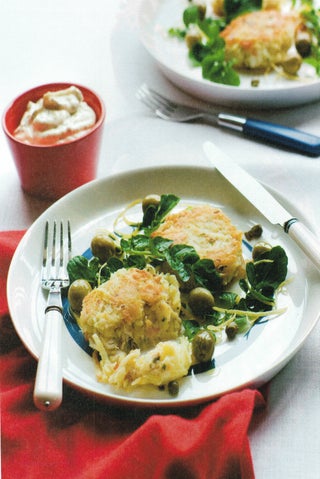 Lemon and tarragon fish cakes with seafood herb blend