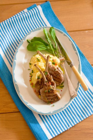 Grilled lamb cutlets with soft cheesy polenta