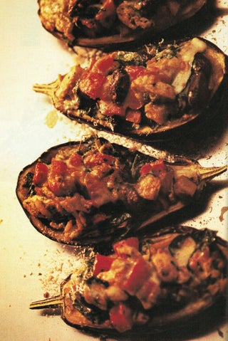 Aubergines stuffed with pesto and chicken